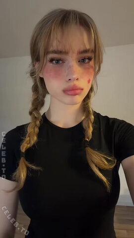 Aurora nude photo 34