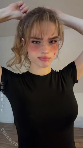 Aurora nude photo 32