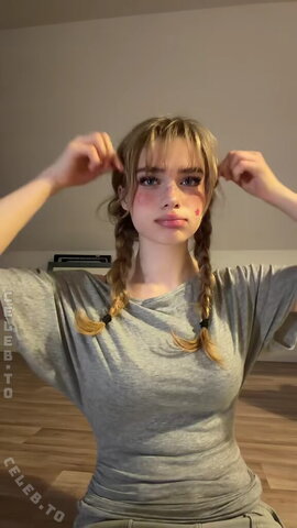 Aurora nude photo 14