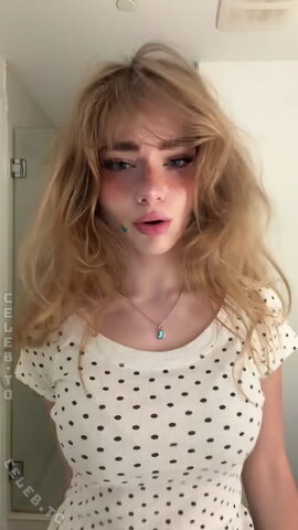 Aurora nude photo 2
