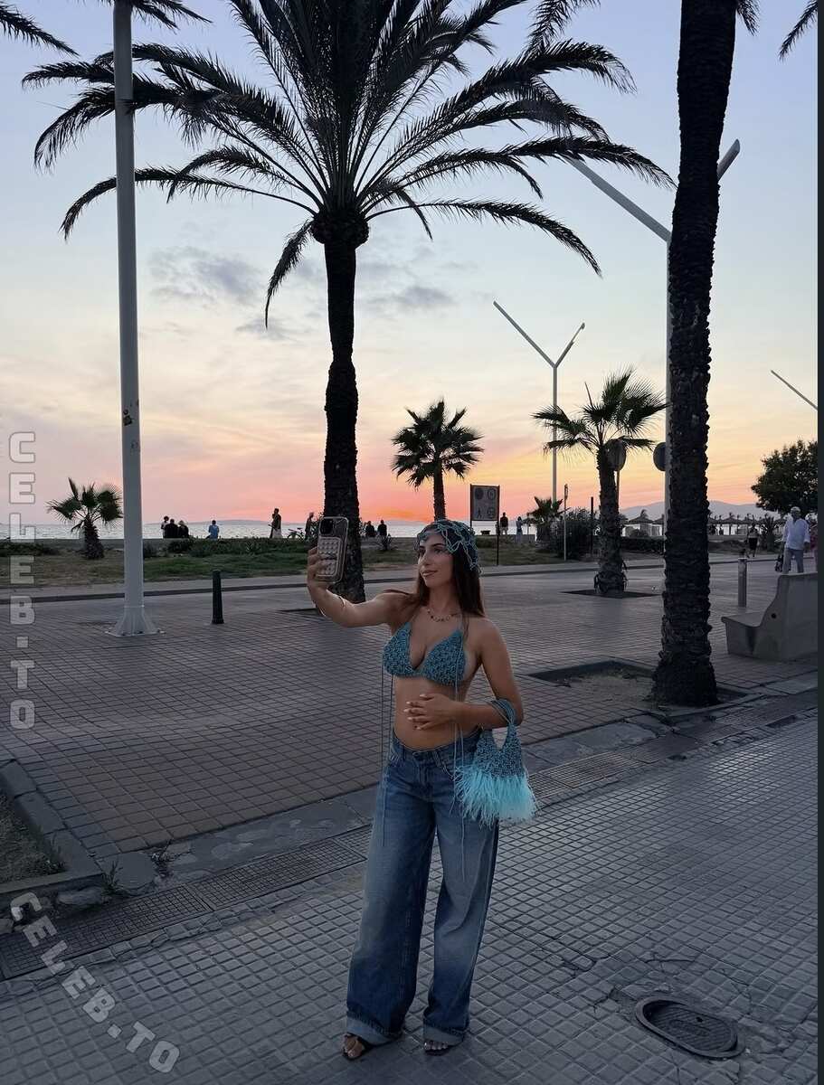 Aurora.becarelli nude photo 15