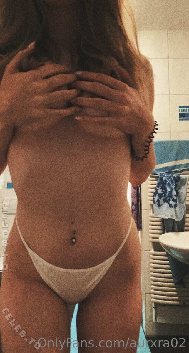 Aurorakurz nude photo 3