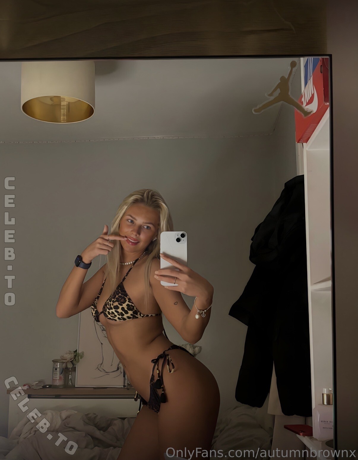 Autumn Brown nude photo 5
