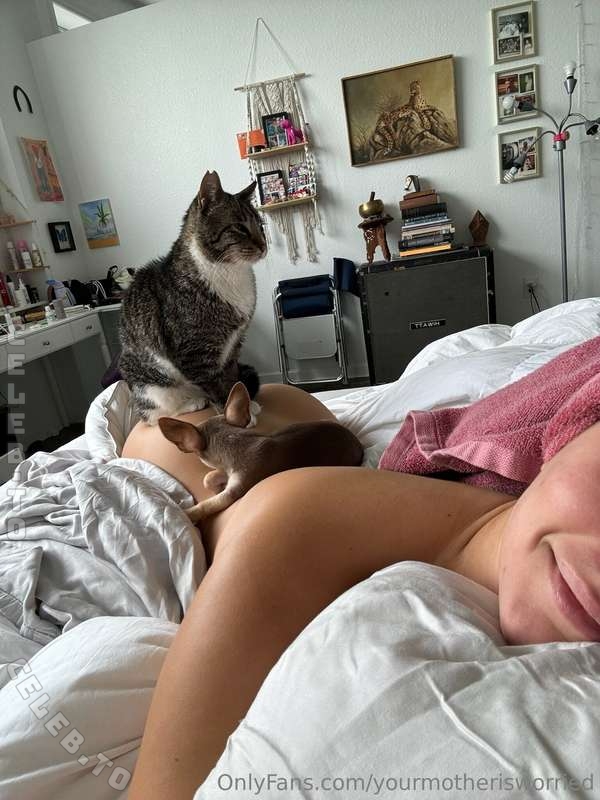 Ava dank nude photo 14