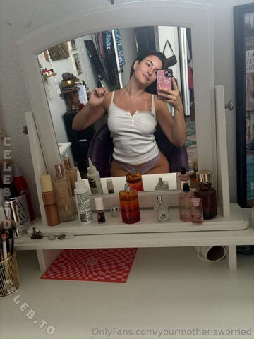 Ava dank nude photo 1