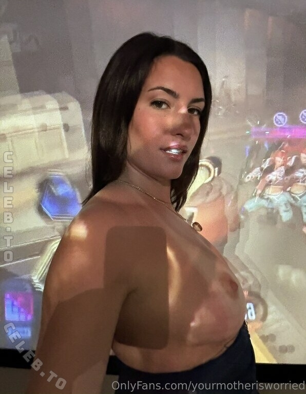 Ava dank nude photo 1