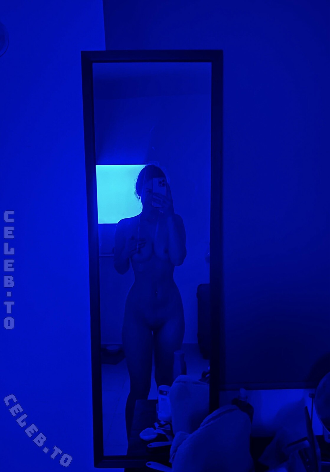 avabbi nude photo 27