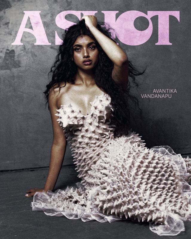 Avantika nude photo 4