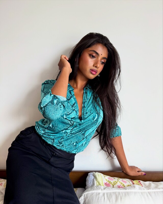 Avantika nude photo 7