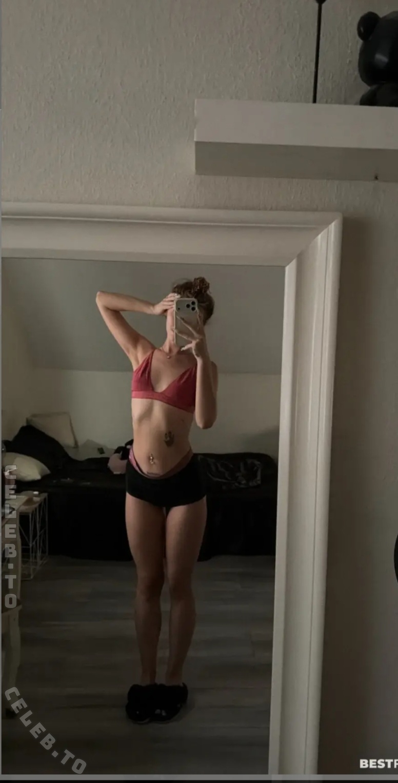 avapeach.vip nude photo 10