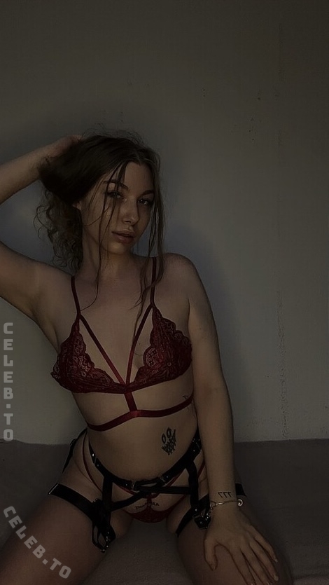 avapeach.vip nude photo 2