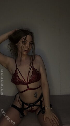 avapeach.vip nude photo 17