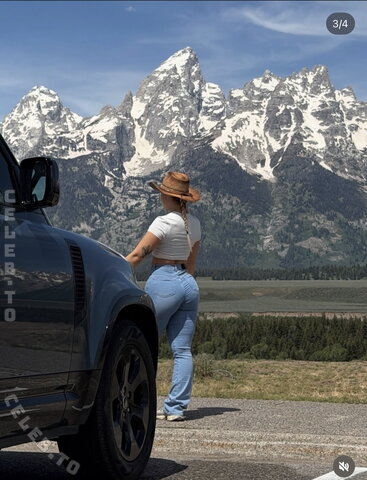 avarose.fit nude photo 3
