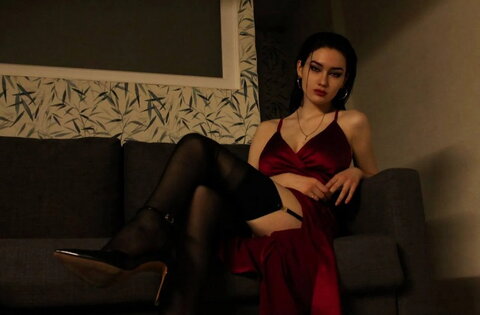 Aveloria nude photo 18