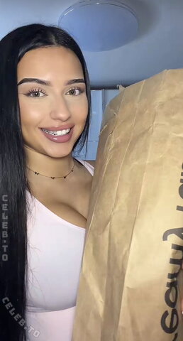 avendaaxs nude photo 3
