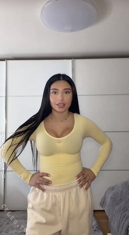 avendaaxs nude photo 2