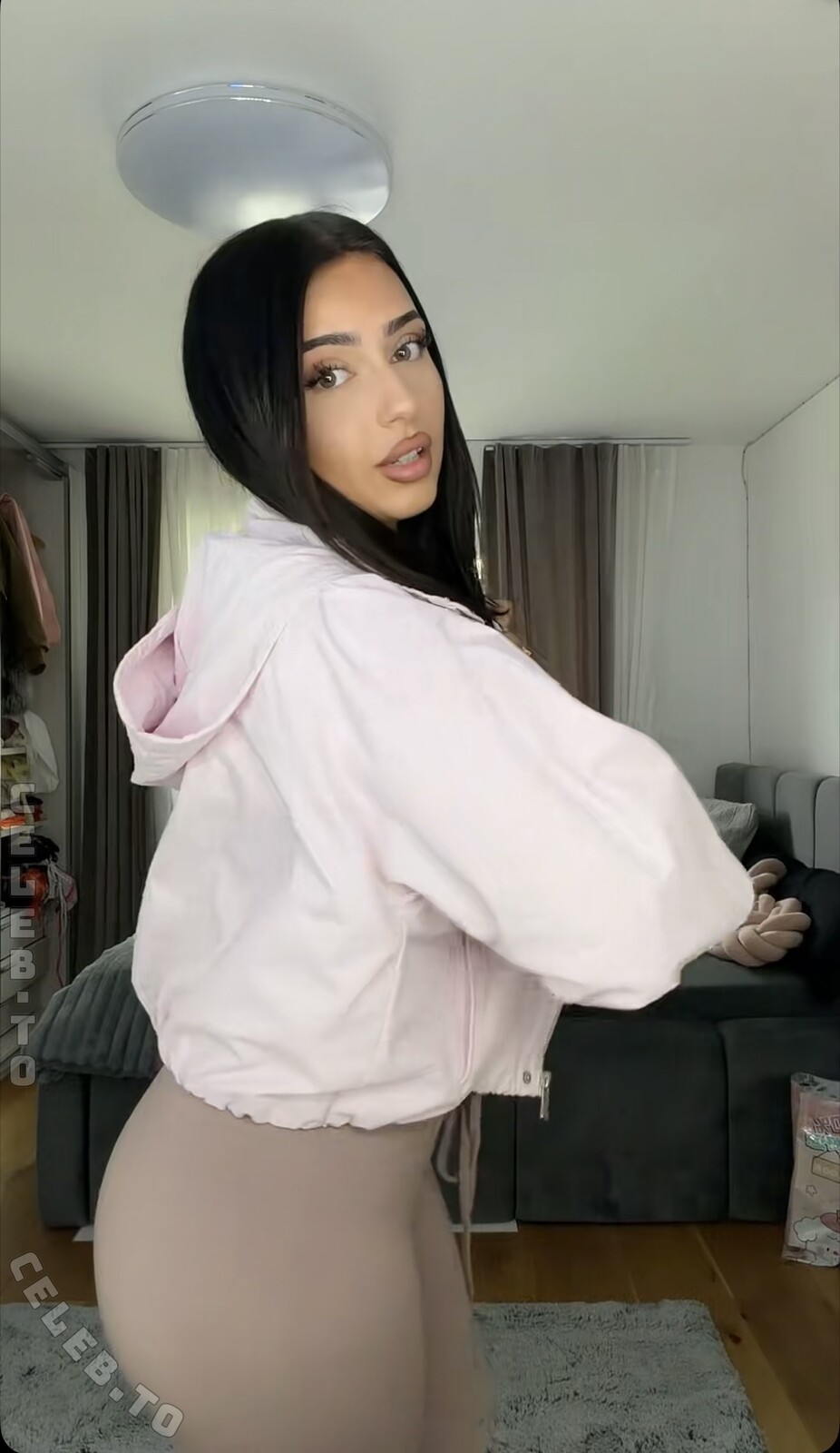 avendaaxs nude photo 3