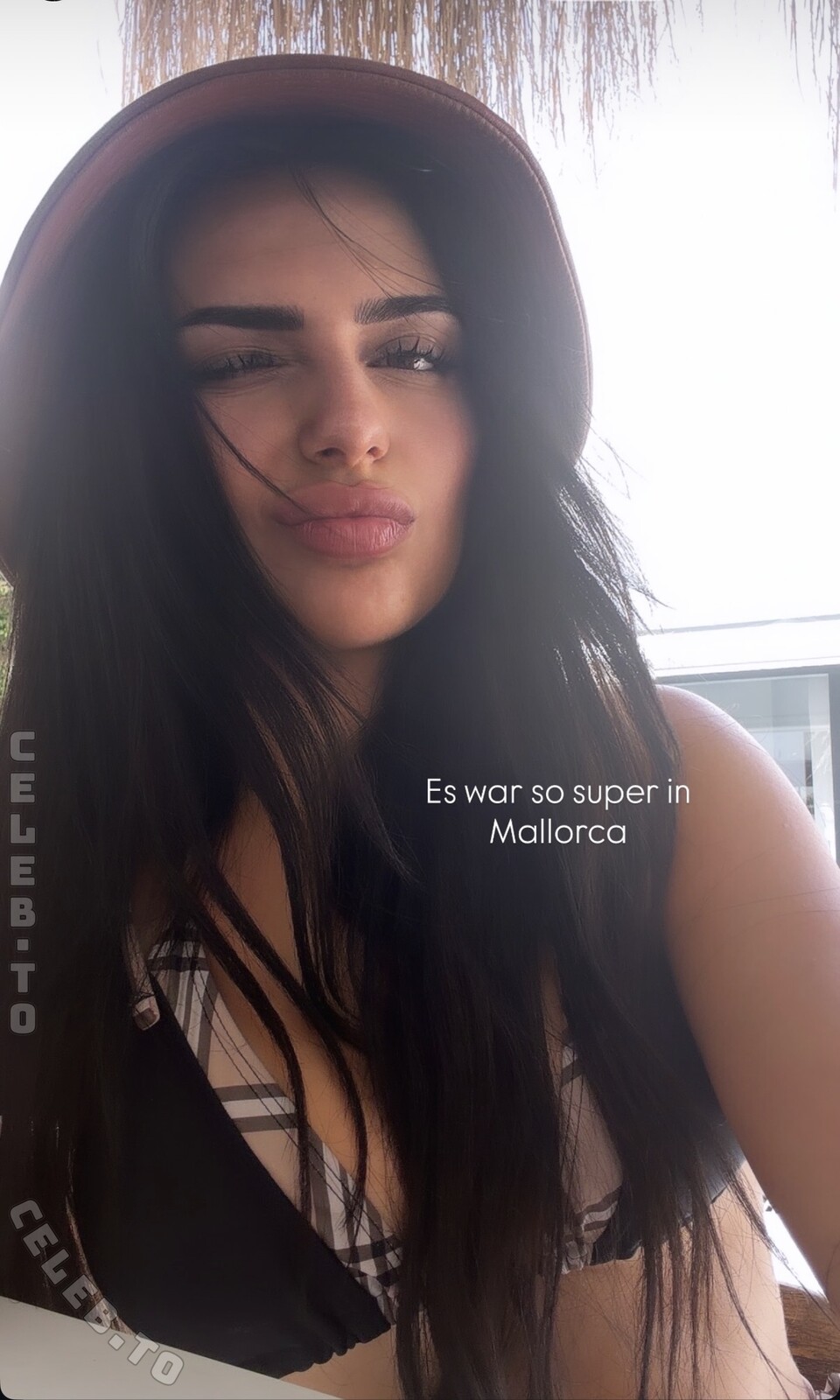 avendaaxs nude photo 1