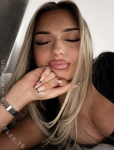 avendaaxs – From her story just now