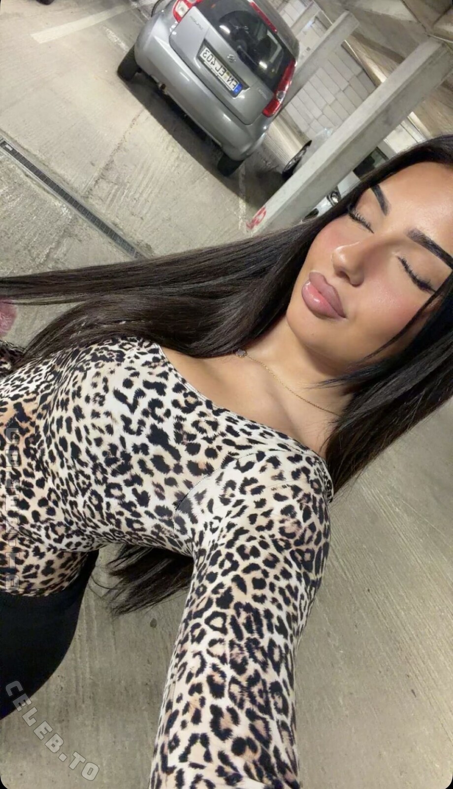 avendaaxs nude photo 4