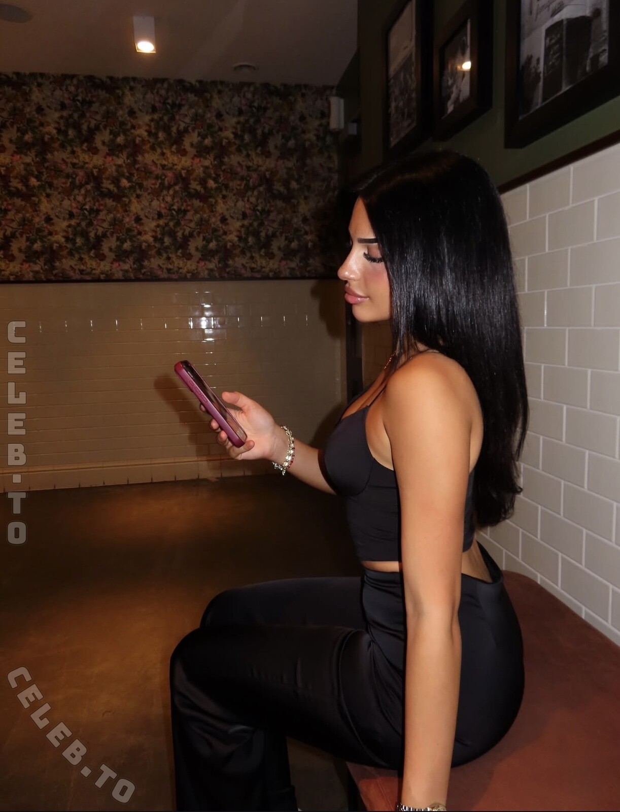 avendaaxs nude photo 4