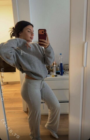 avendaaxs – From Snapchat story just now