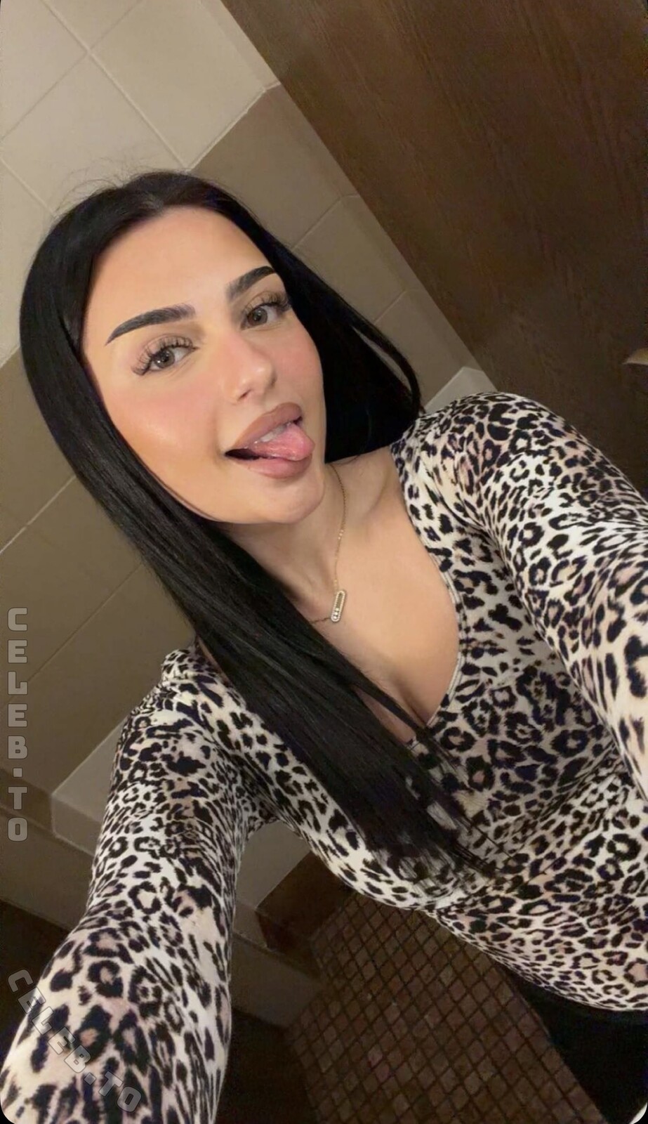 avendaaxs nude photo 3