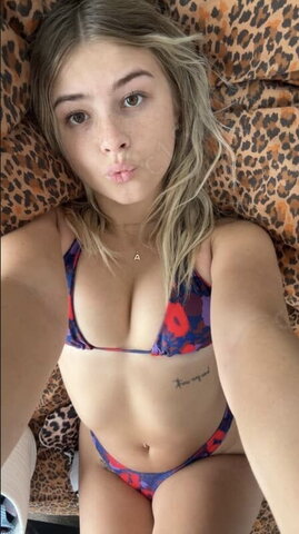 Avery Leroy nude photo 6