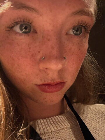 Avery.shipp nude photo 11