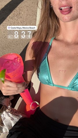 Avery.shipp nude photo 1