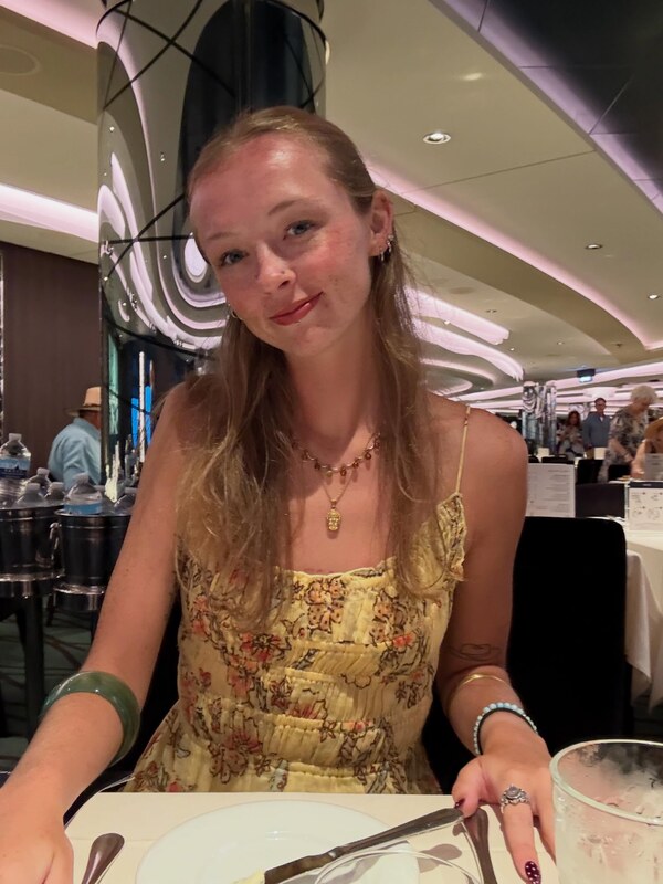 Avery.shipp nude photo 11