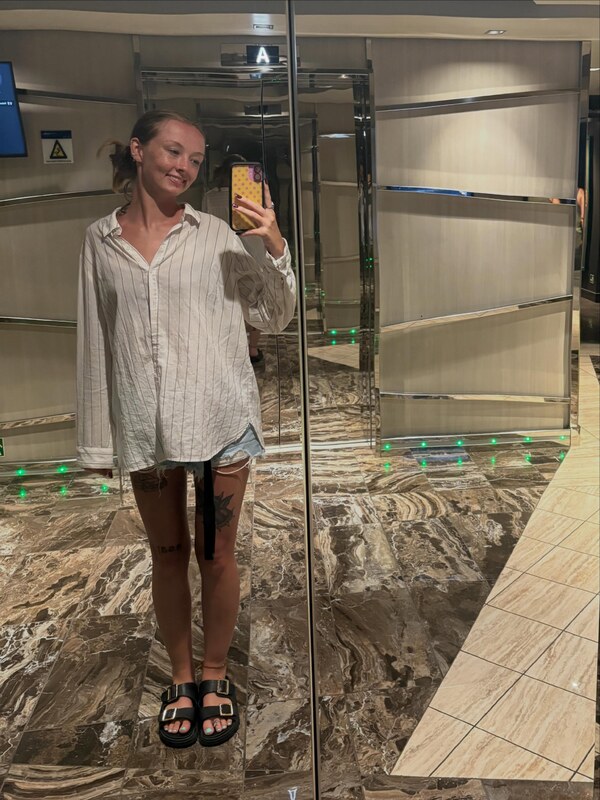 Avery.shipp nude photo 7