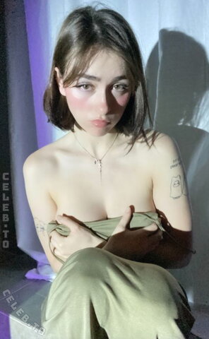 awholelottazozo nude photo 25