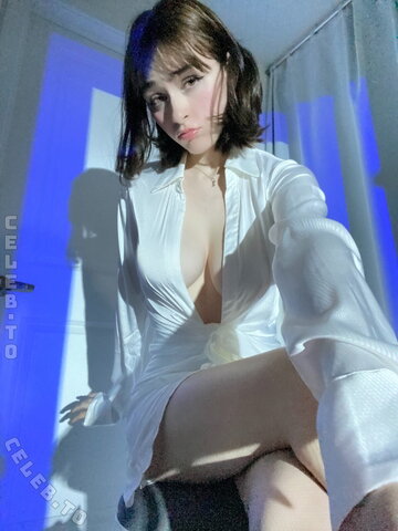 awholelottazozo nude photo 16