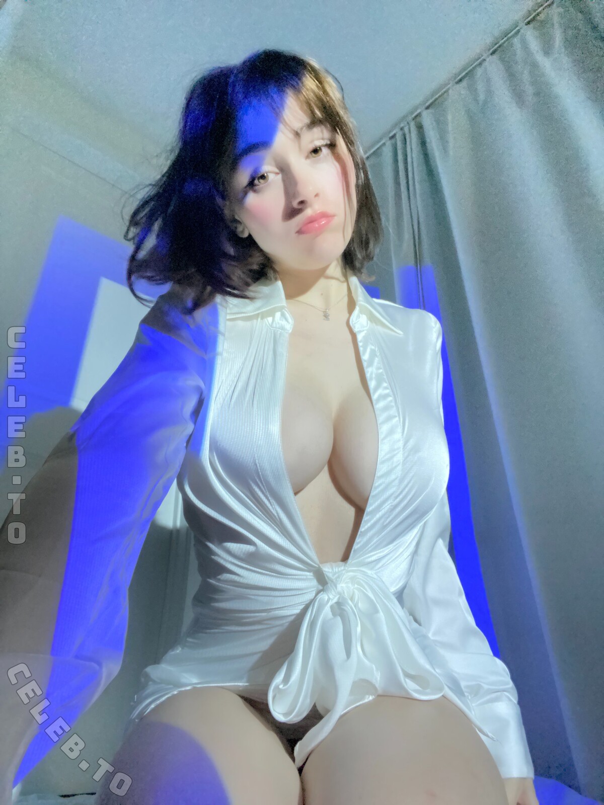 awholelottazozo nude photo 8