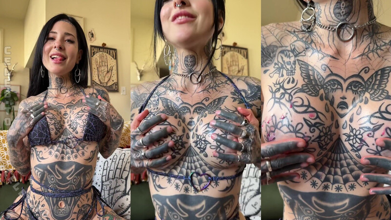 Awlivv nude photo 1