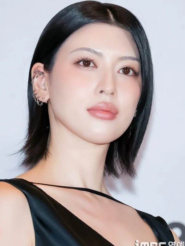 Ayaka Miyoshi nude photo 1