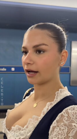 Aylinabr nude photo 5