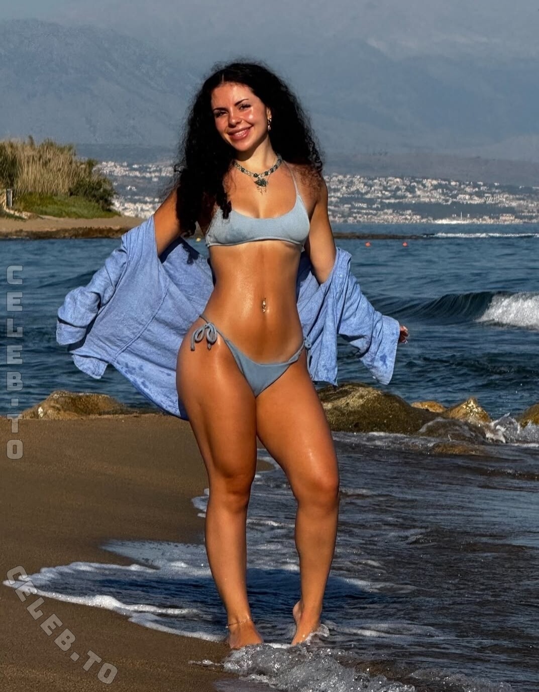 Aylinaphrodite nude photo 3