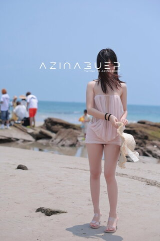 azinabuer nude photo 4