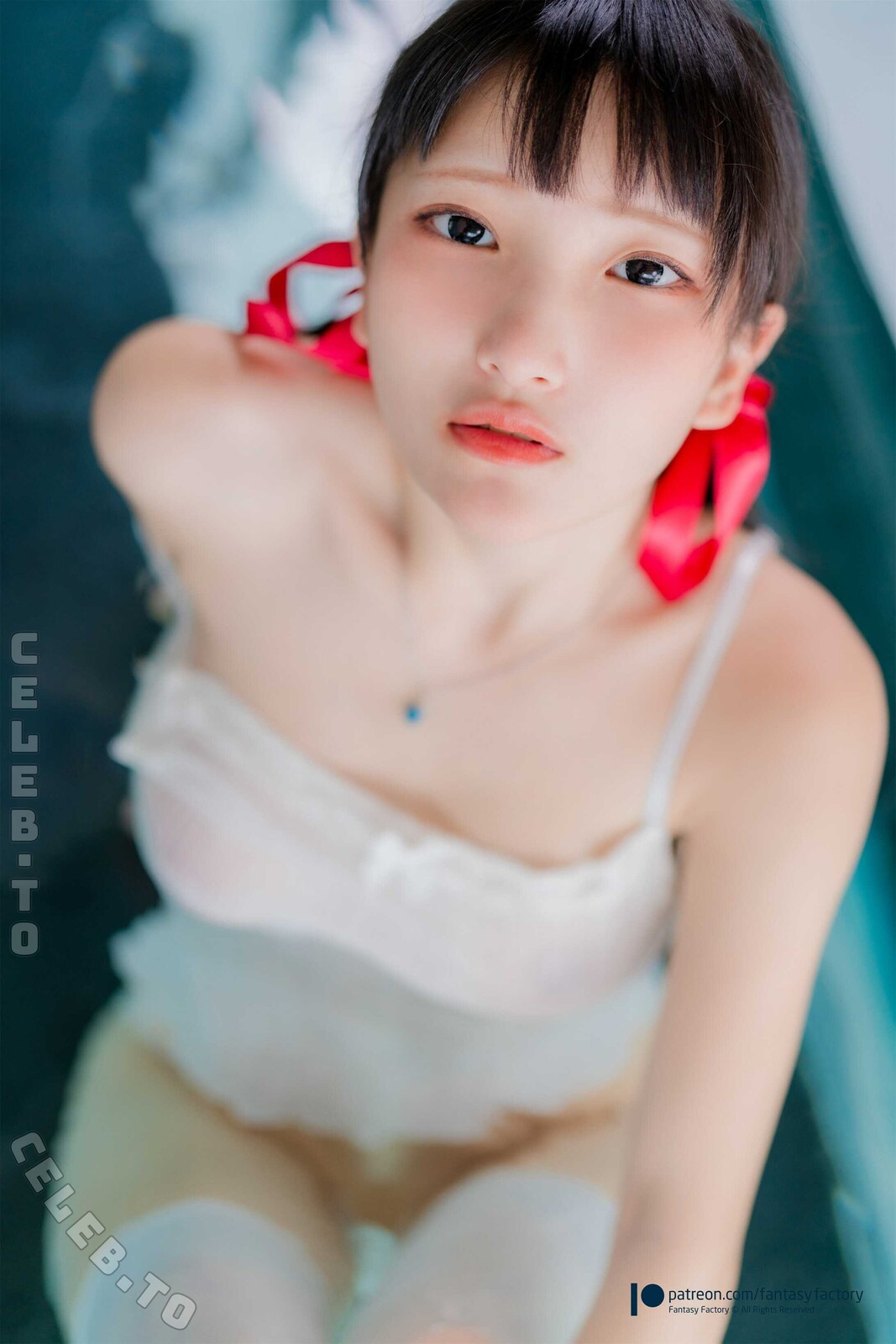 Azra nude photo 6