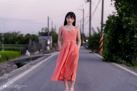 Azra nude photo 136