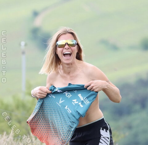 Babs Kijewski nude photo 1