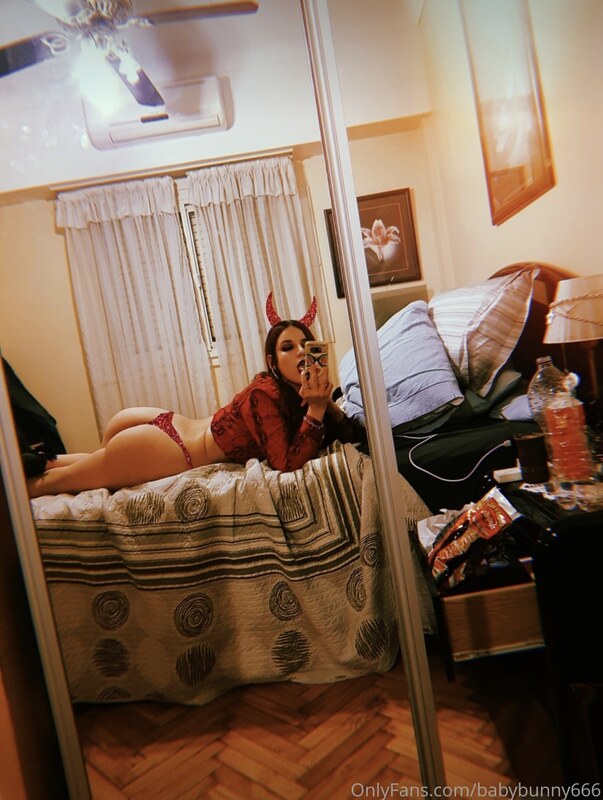 Babybunny666 nude photo 1