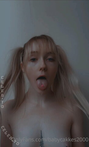 Babycakkes2000 nude photo 21