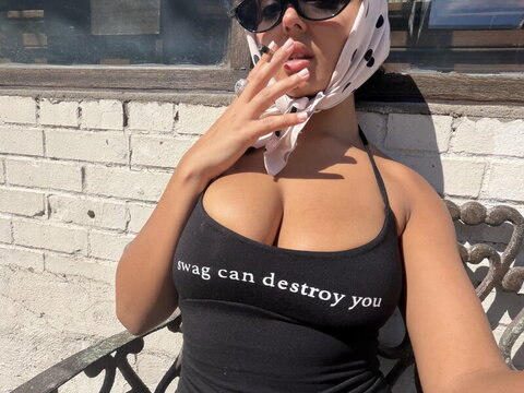 Babyfacedhoe nude photo 10