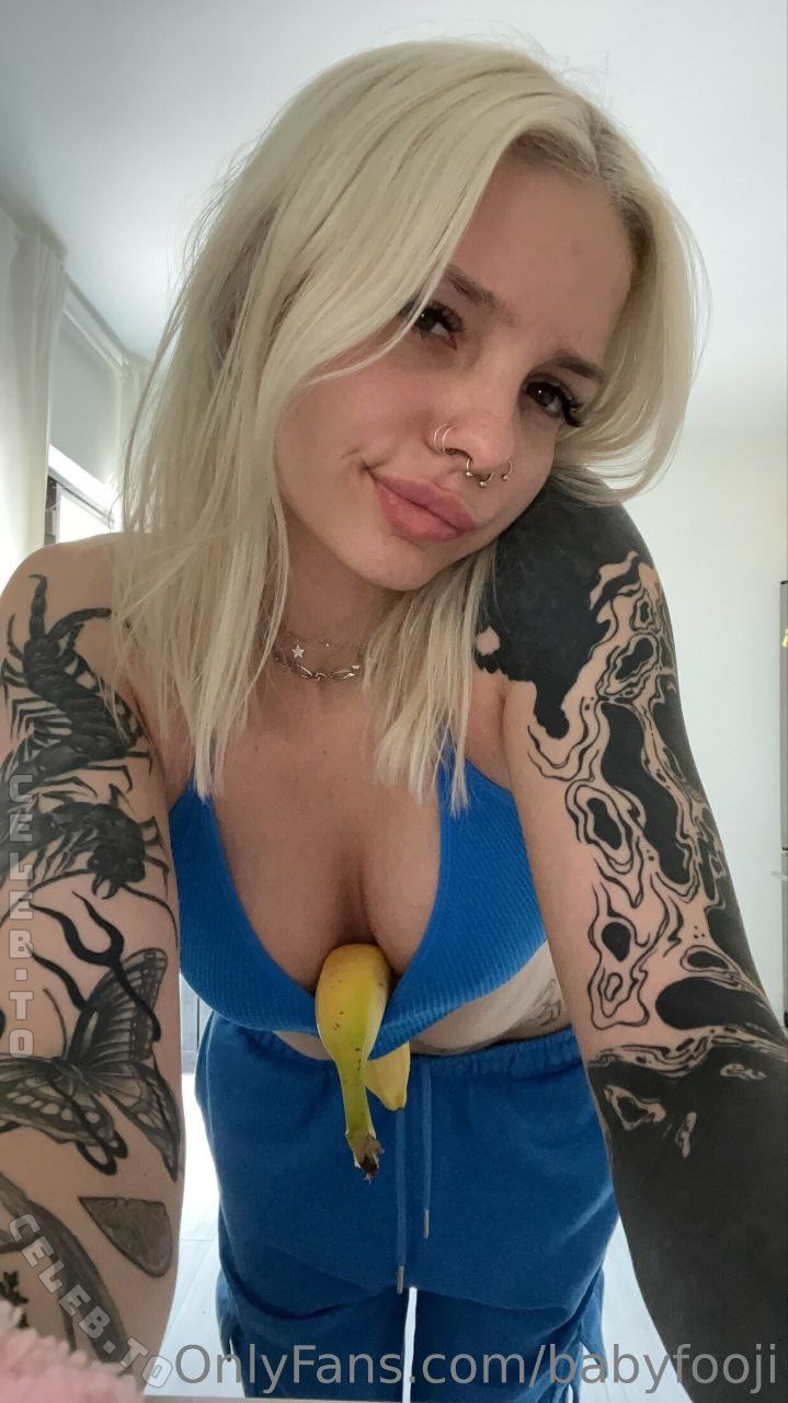 Babyfooji nude photo 7