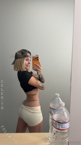 Babyfooji nude photo 16