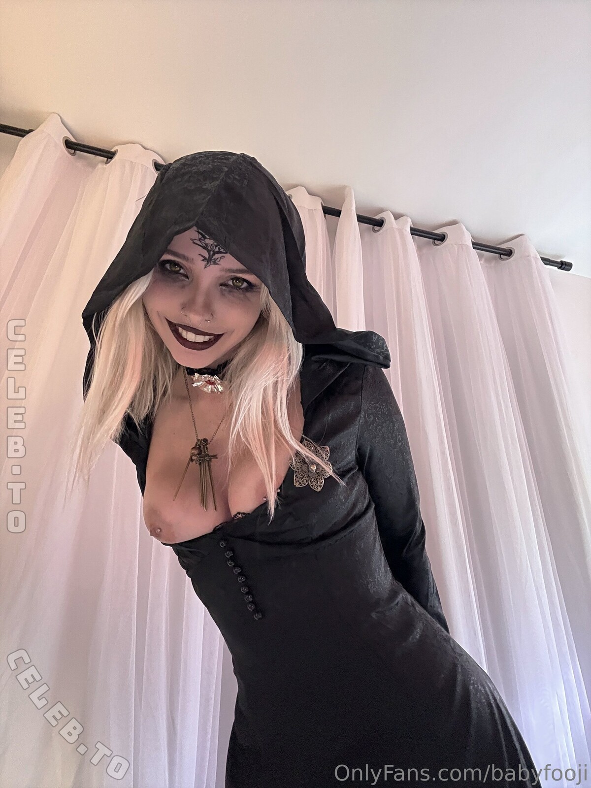 Babyfooji nude photo 2