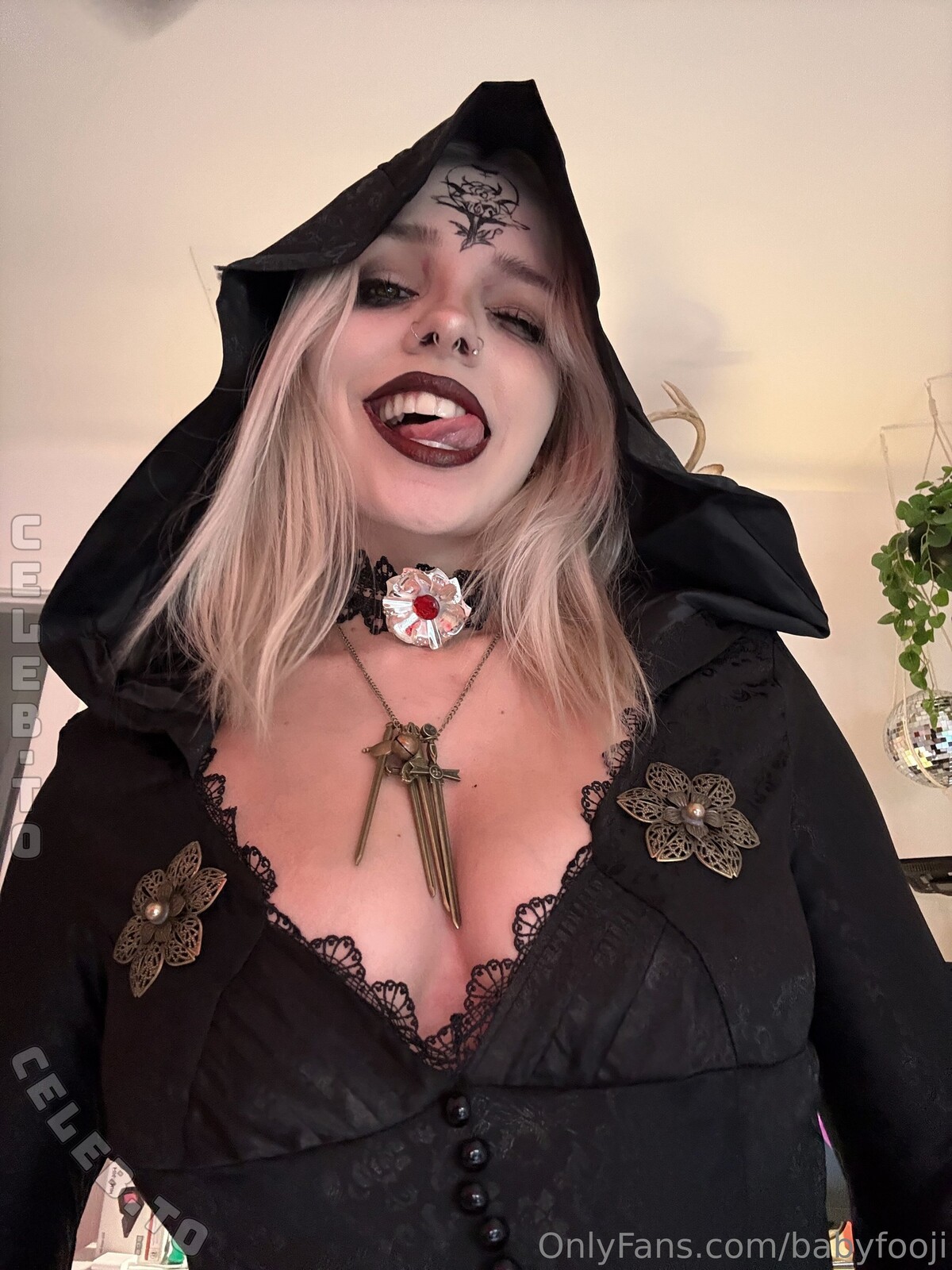 Babyfooji nude photo 5